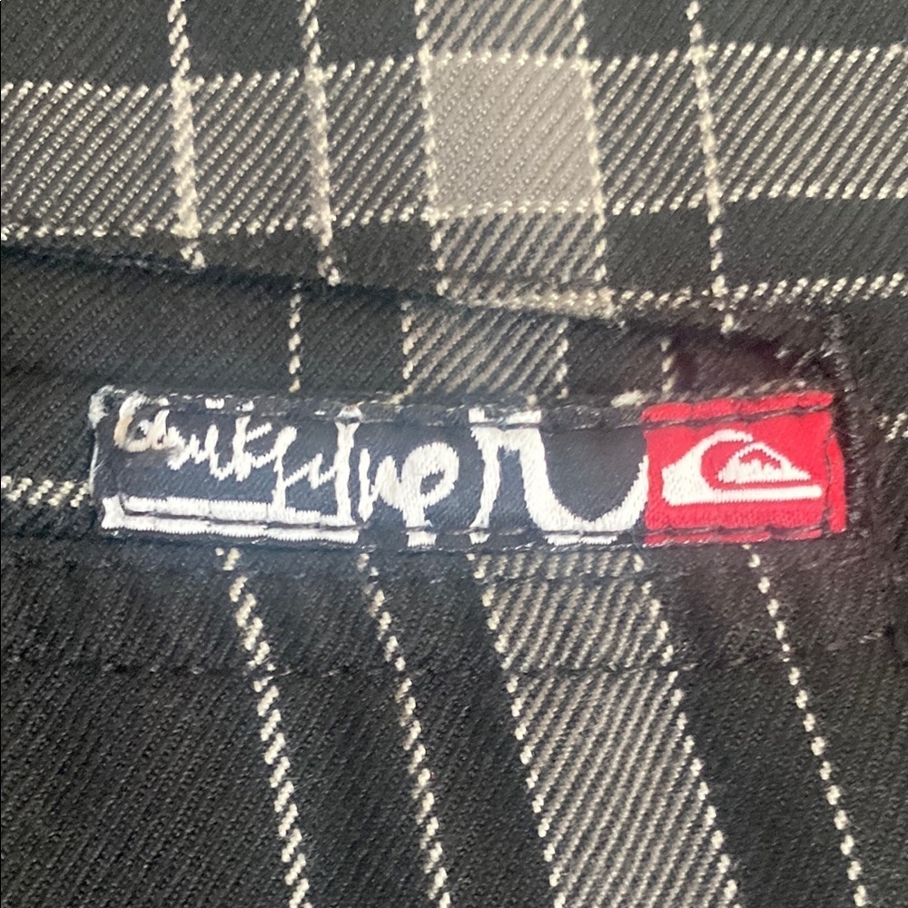 Quiksilver Shorts Plaid Black Logo Skater Y2K Size 30 - Picture 10 of 16